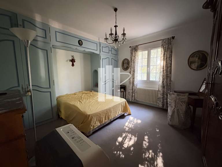 Maison Saint-Raphaël - 4 chambres - 205m²