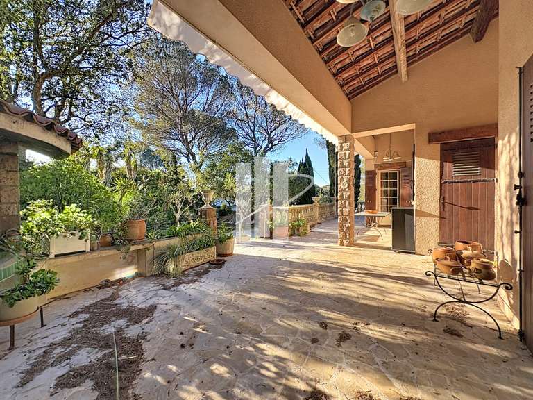 House Saint-Raphaël - 4 bedrooms - 142m²