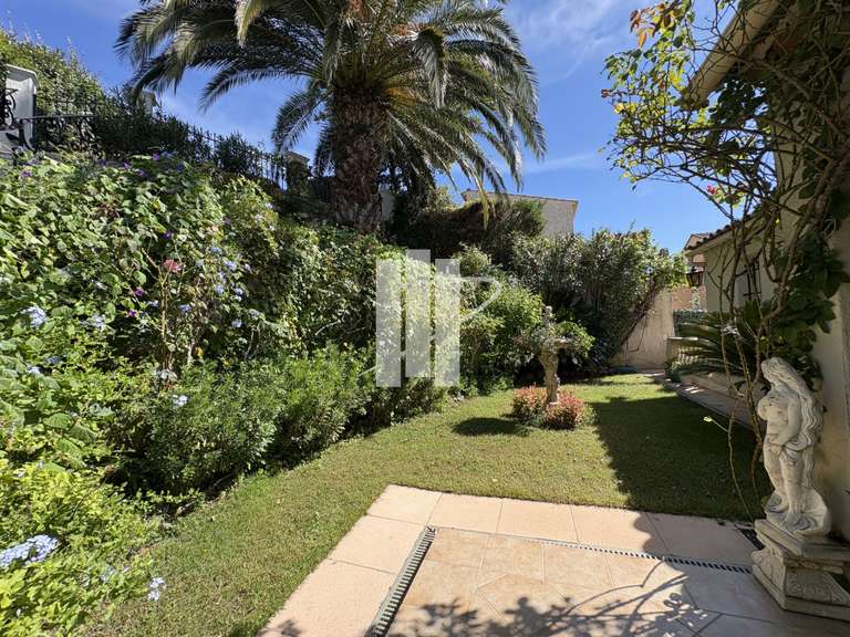 Maison Saint-Raphaël - 3 chambres - 140m²