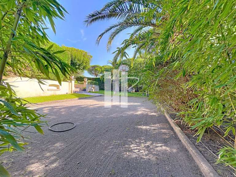 Maison Saint-Raphaël - 3 chambres - 126m²