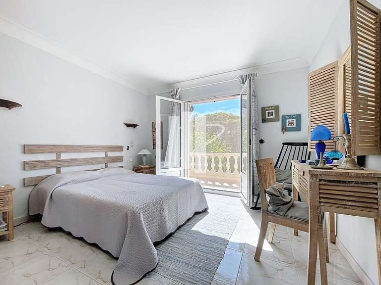 Maison Saint-Raphaël - 3 chambres - 126m²