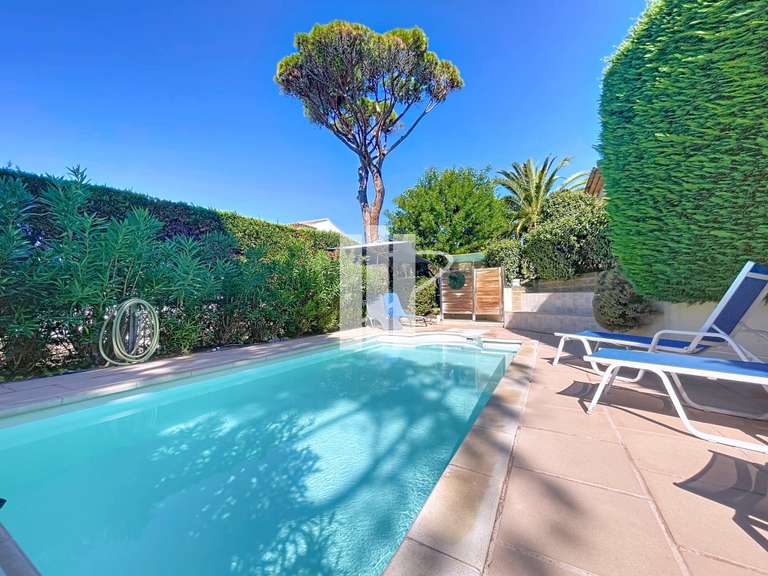 Maison Saint-Raphaël - 3 chambres - 126m²