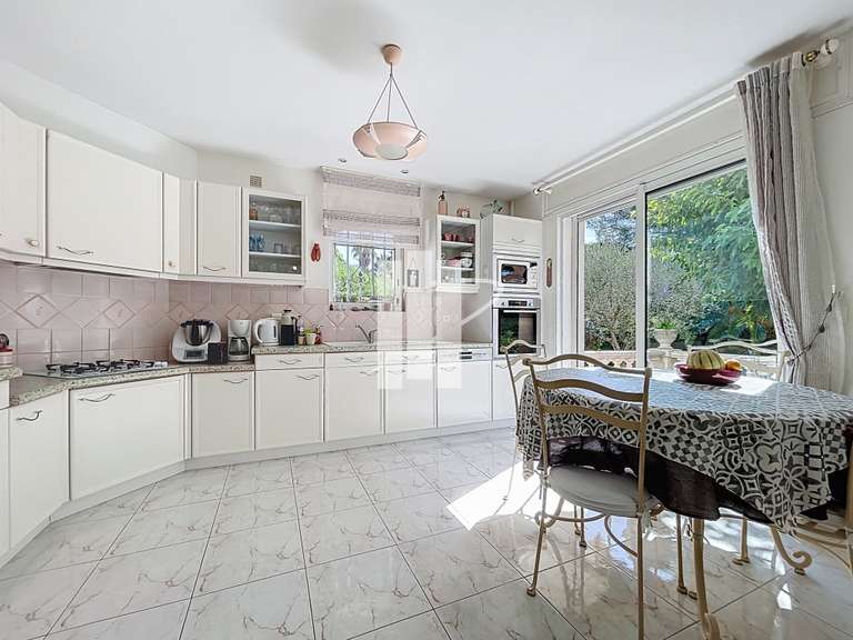 Maison Saint-Raphaël - 3 chambres - 126m²