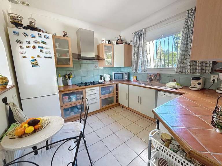 Maison Saint-Raphaël - 4 chambres - 192m²