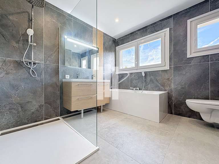 Maison Saint-Raphaël - 3 chambres - 120m²