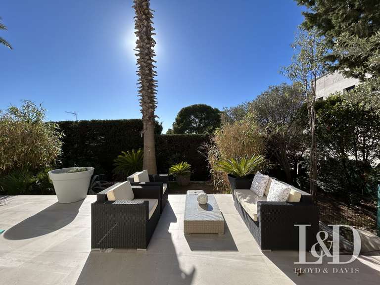 Maison Saint-Raphaël - 3 chambres - 235m²