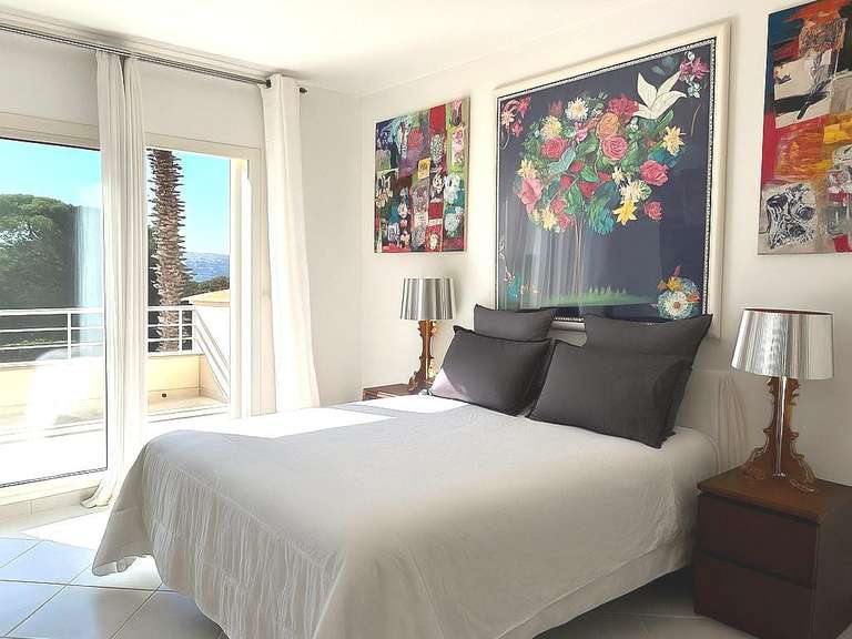 Maison Saint-Raphaël - 3 chambres - 235m²