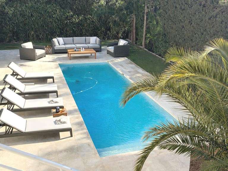 Maison Saint-Raphaël - 3 chambres - 235m²