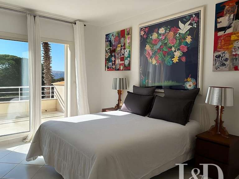 Maison Saint-Raphaël - 3 chambres - 235m²