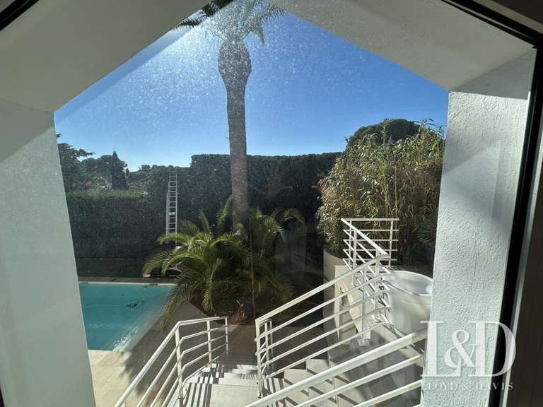 Maison Saint-Raphaël - 3 chambres - 235m²