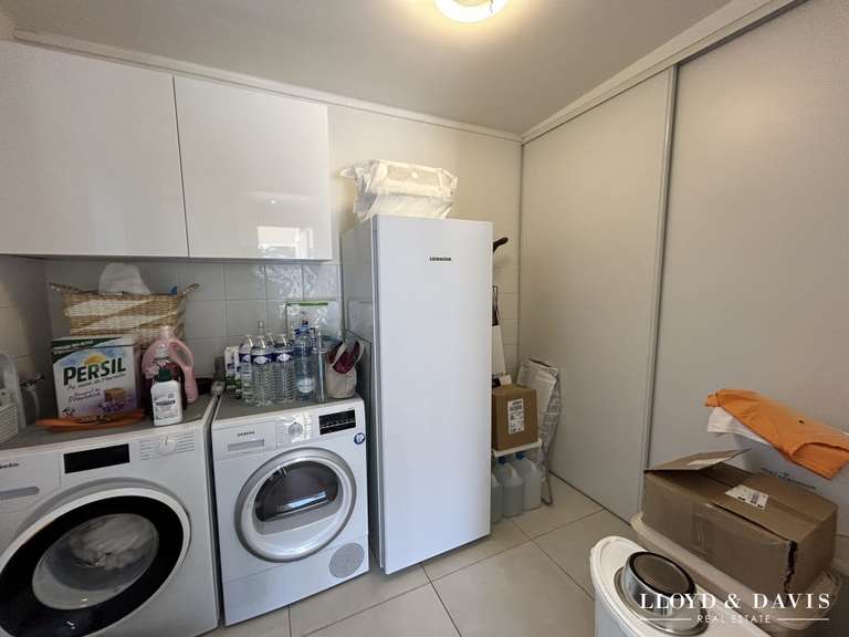 Maison Saint-Raphaël - 3 chambres - 235m²