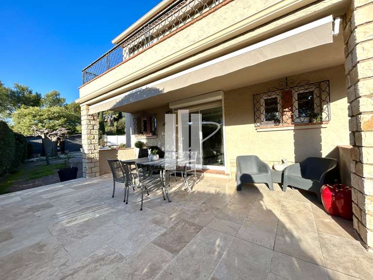 Maison Saint-Raphaël - 6 chambres - 214m²