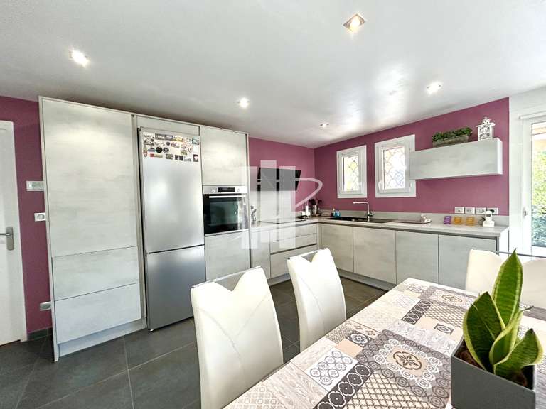 Maison Saint-Raphaël - 6 chambres - 214m²