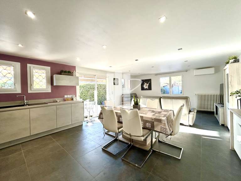 Maison Saint-Raphaël - 6 chambres - 214m²