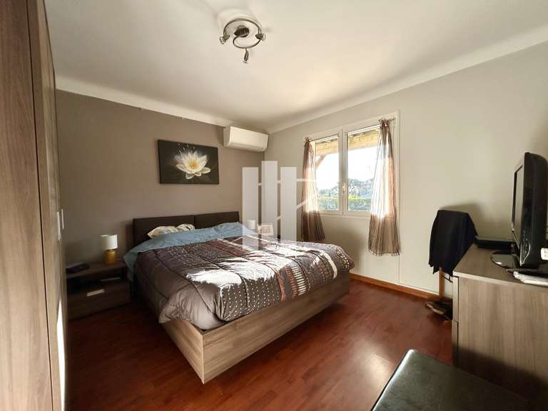 Maison Saint-Raphaël - 6 chambres - 214m²