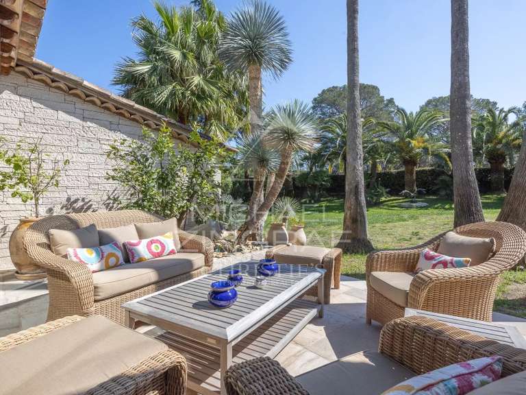 Maison Saint-Raphaël - 5 chambres - 440m²