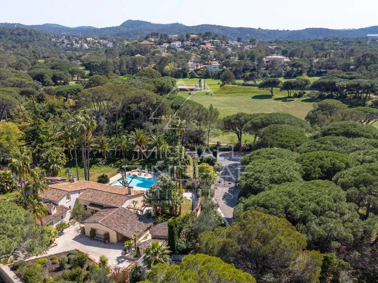 Maison Saint-Raphaël - 5 chambres - 440m²