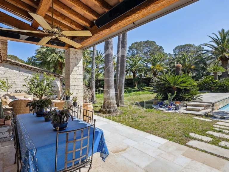 Maison Saint-Raphaël - 5 chambres - 440m²