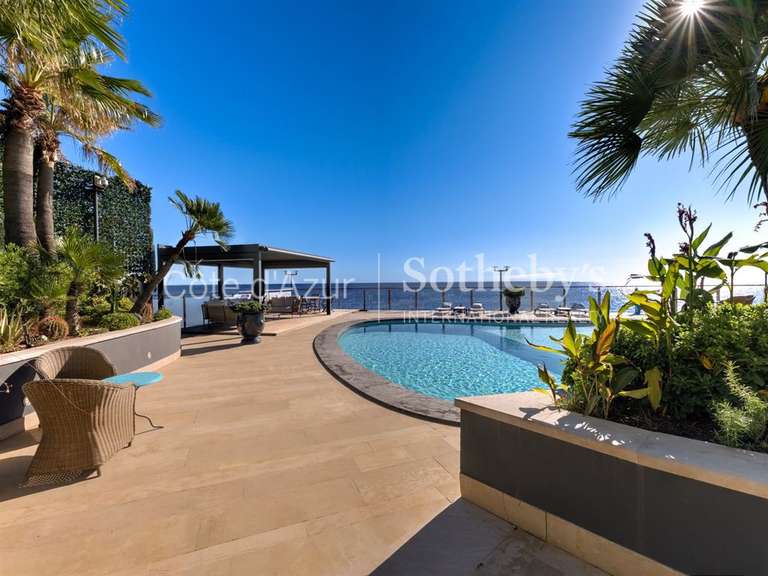 Maison Saint-Raphaël - 3 chambres - 224m²