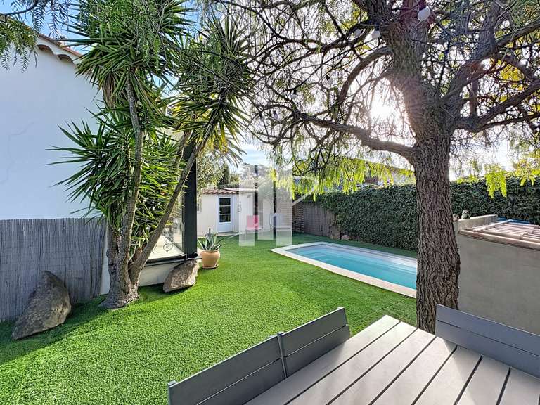 Maison Saint-Raphaël - 3 chambres - 75m²