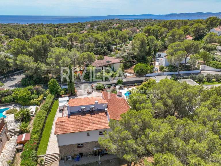 Maison Saint-Raphaël - 6 chambres - 270m²