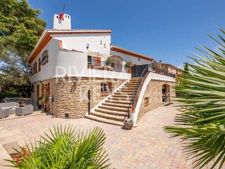 Maison Saint-Raphaël - 6 chambres - 270m²