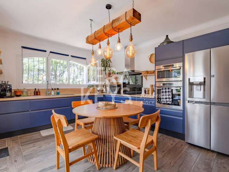 Maison Saint-Raphaël - 6 chambres - 270m²