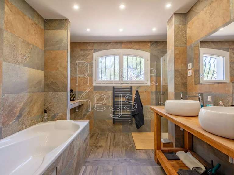 House Saint-Raphaël - 6 bedrooms - 270m²