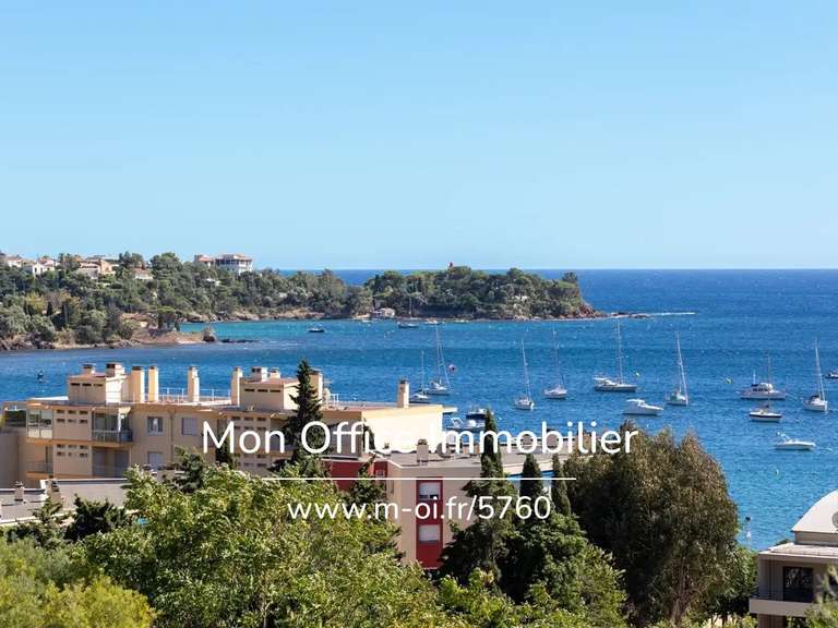 House Saint-Raphaël - 7 bedrooms - 230m²