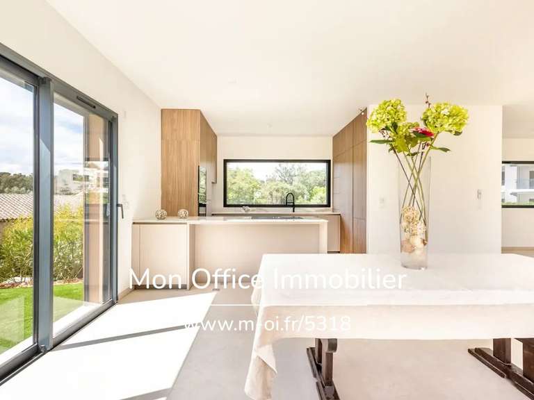 House Saint-Raphaël - 5 bedrooms - 291m²