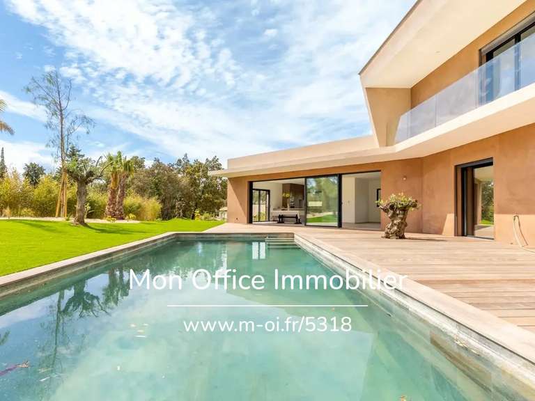 House Saint-Raphaël - 5 bedrooms - 291m²