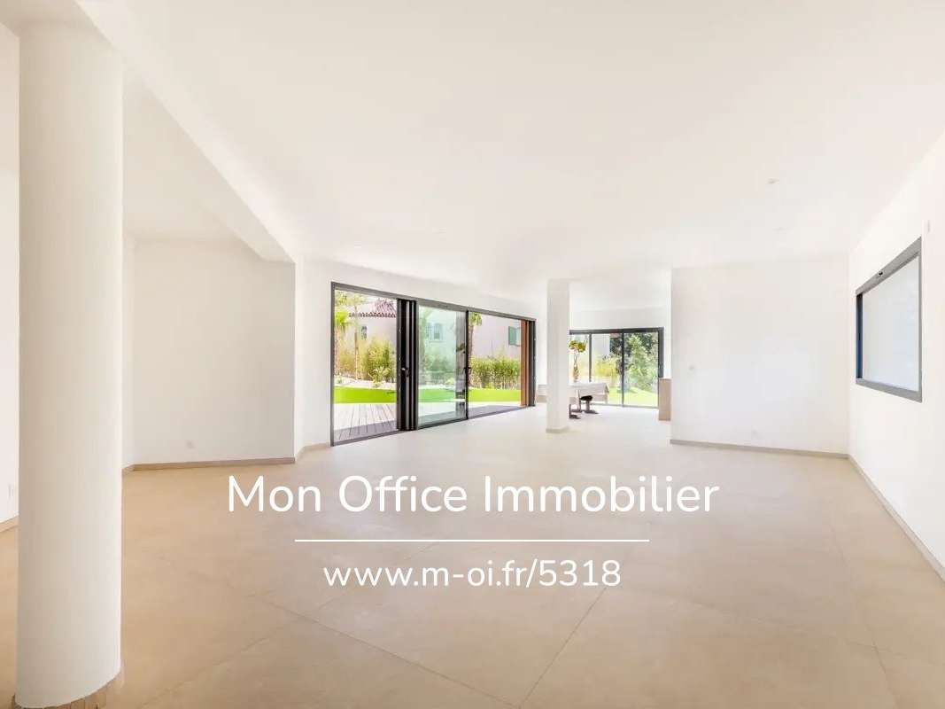 House Saint-Raphaël