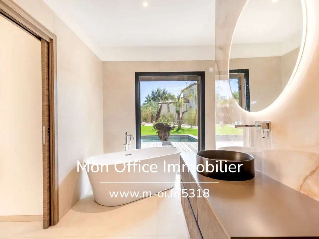 House Saint-Raphaël