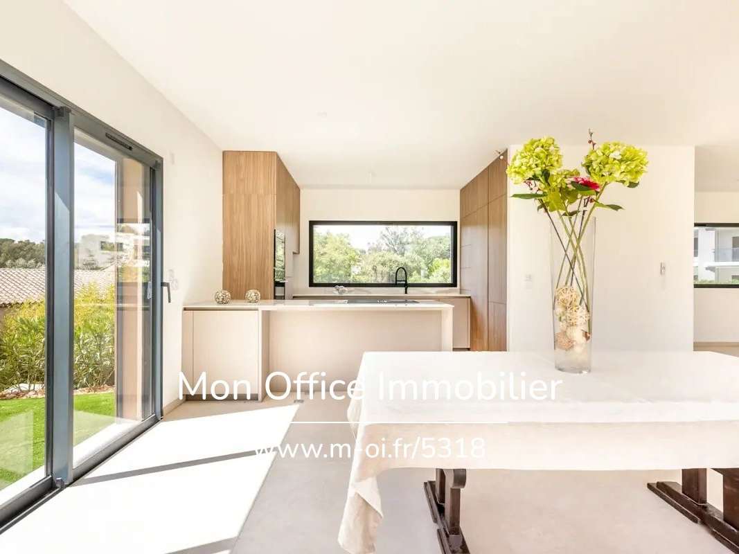 House Saint-Raphaël