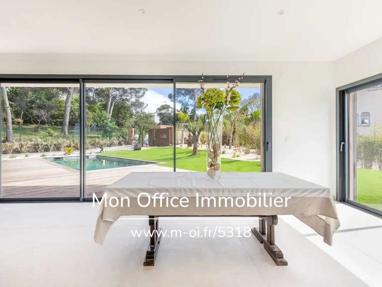 Maison Saint-Raphaël - 5 chambres - 291m²