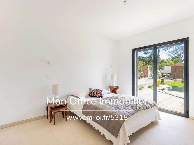 House Saint-Raphaël - 5 bedrooms - 291m²