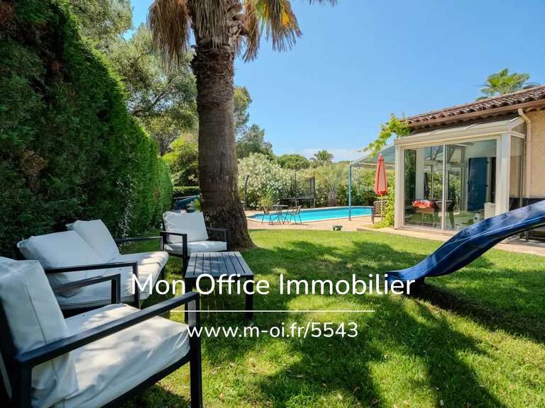 Maison Saint-Raphaël - 4 chambres - 156m²