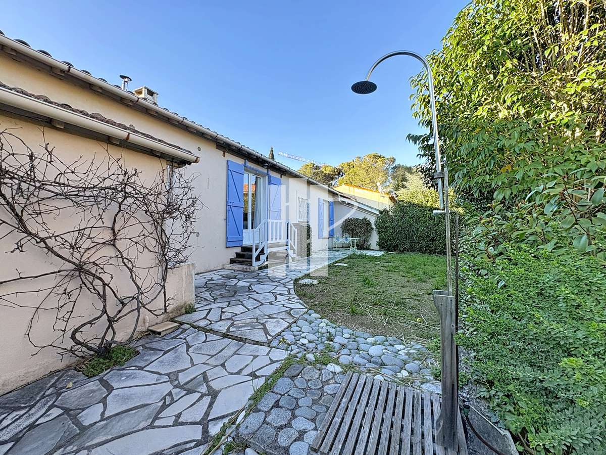 House Saint-Raphaël