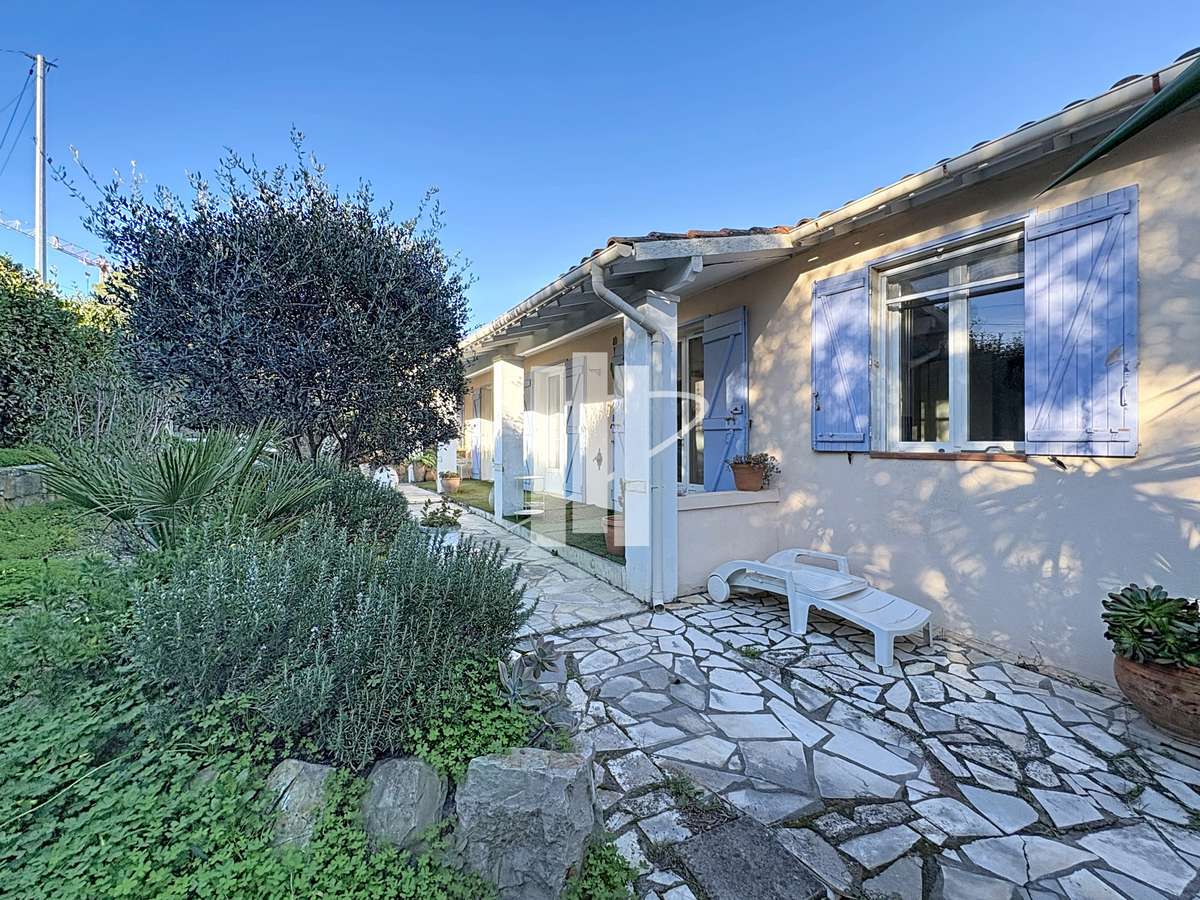 House Saint-Raphaël