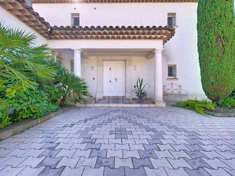 Maison Saint-Raphaël - 3 chambres - 126m²