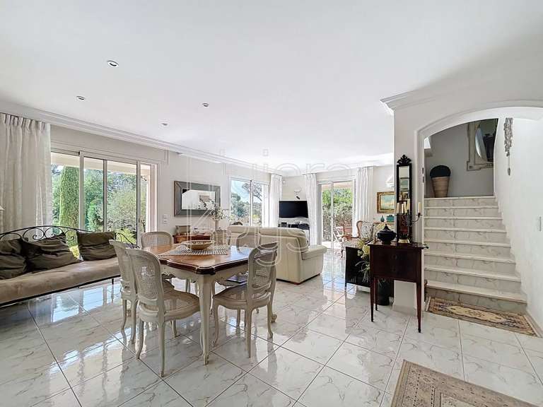 Maison Saint-Raphaël - 3 chambres - 126m²