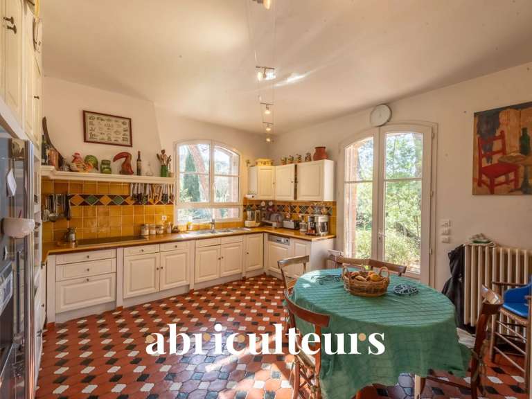 Maison Saint-Raphaël - 4 chambres - 300m²