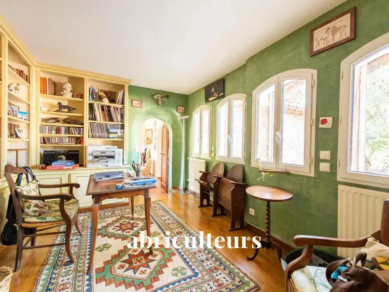 Maison Saint-Raphaël - 4 chambres - 300m²