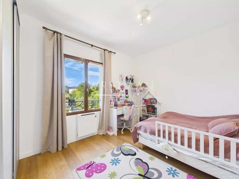 House Saint-Raphaël - 4 bedrooms - 185m²