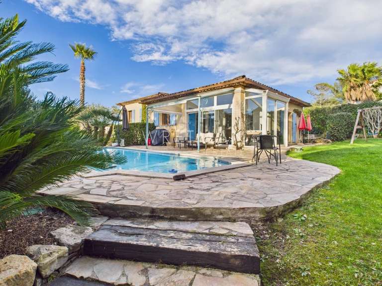 House Saint-Raphaël - 4 bedrooms - 185m²