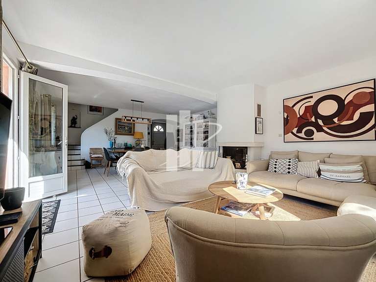 Maison Saint-Raphaël - 3 chambres - 125m²