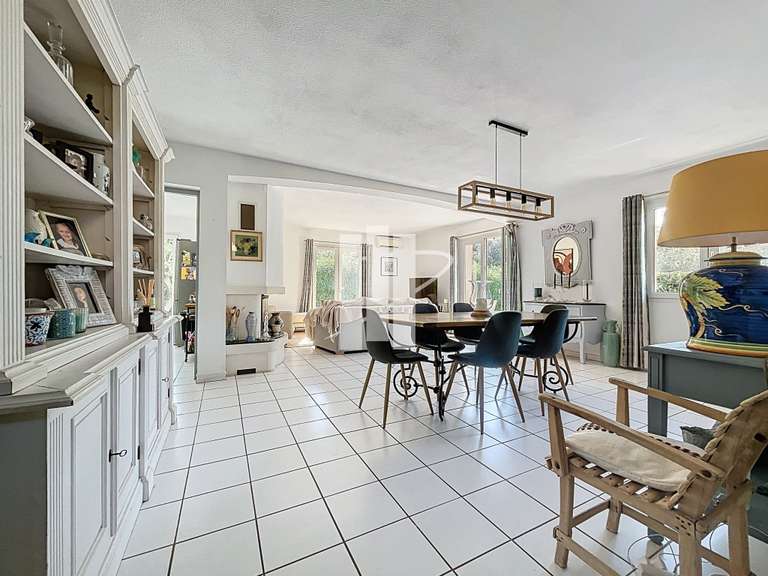 Maison Saint-Raphaël - 3 chambres - 125m²