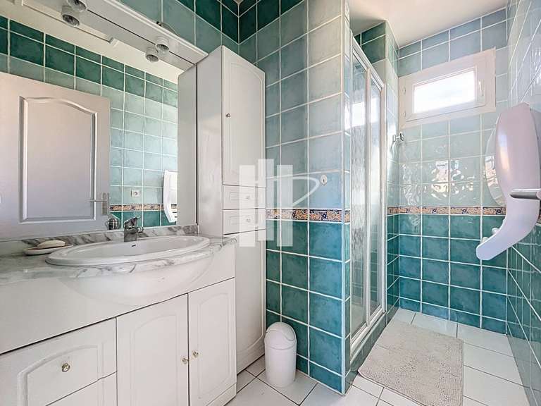 Maison Saint-Raphaël - 3 chambres - 125m²