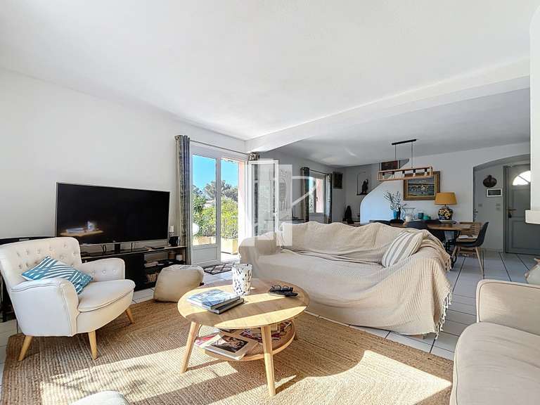 Maison Saint-Raphaël - 3 chambres - 125m²