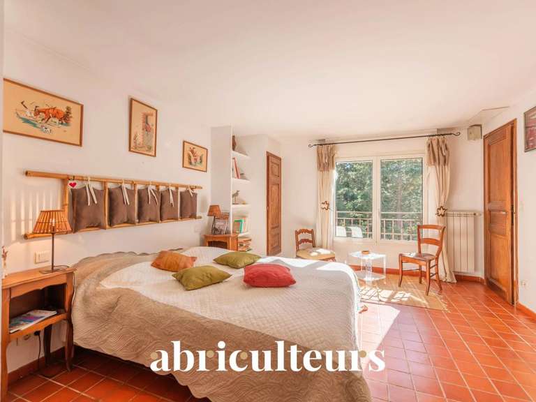 Maison Saint-Raphaël - 4 chambres - 300m²